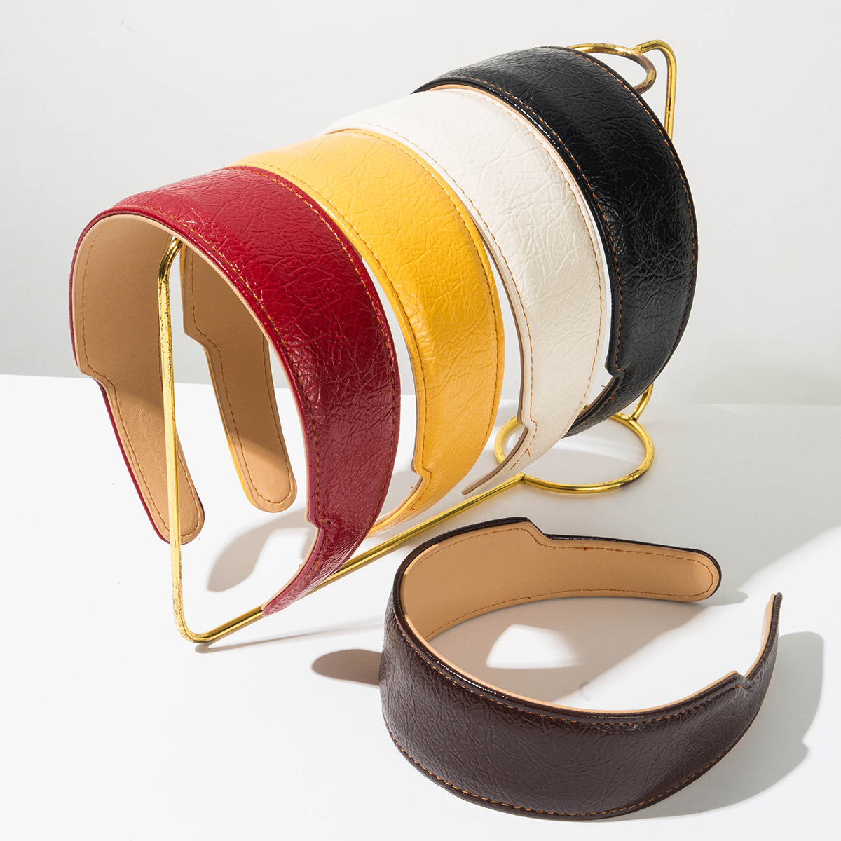 Elegant Korean Style Leather H - Leatherwork Rings 评论和价格